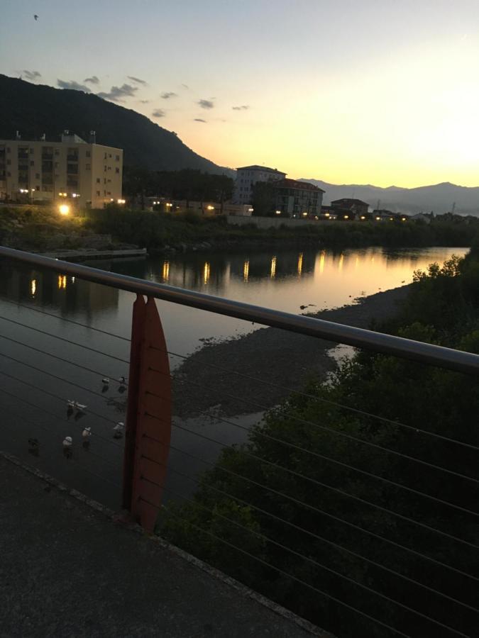 La Gallina Nel Castello Citr Oo9002-Beb Oo11 Albenga Exterior foto