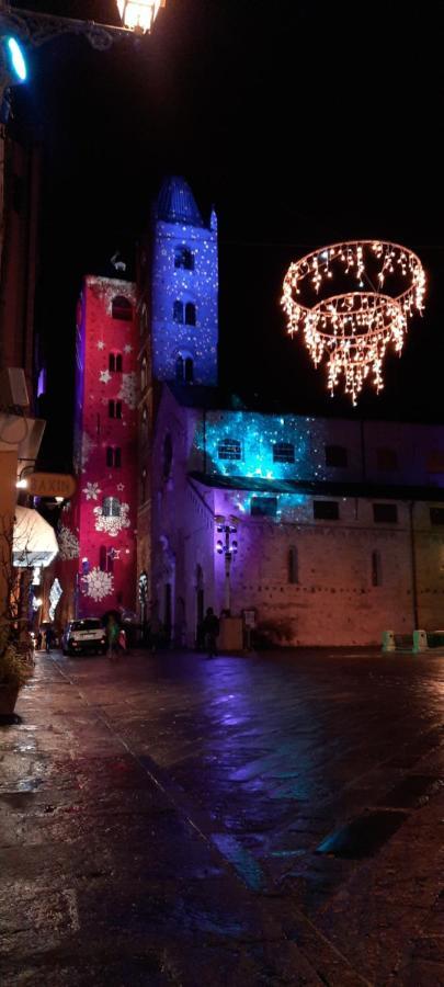 La Gallina Nel Castello Citr Oo9002-Beb Oo11 Albenga Exterior foto